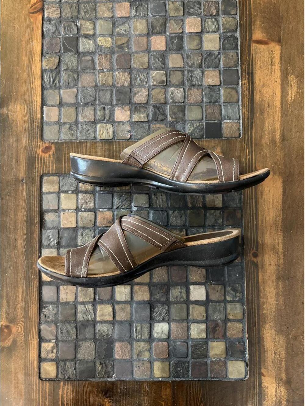 Vintage Y2K Cabin Creek Kevin Brown Strappy Sandals size 10 - Picture 8 of 8